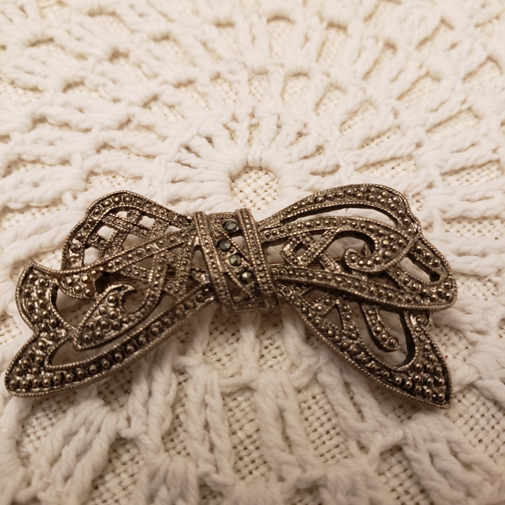 Bow Pin Brooch